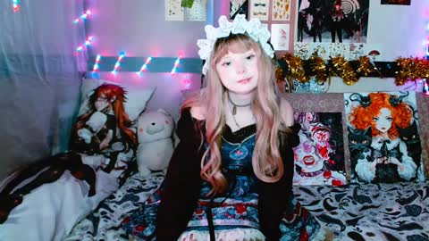 Snapshot of usagi_blush chatting on 8, 1, 2025 Usagi Blush online show from 8, 1, 2025