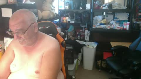 Snapshot of usgoober chatting on 13, 6, 2026 Eric online show from 13, 6, 2026