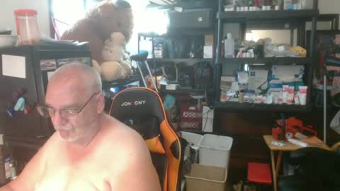 Snapshot of usgoober chatting on 18, 6, 2026 Eric online show from 18, 6, 2026