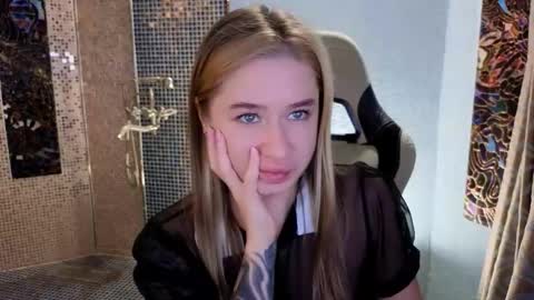 Leila online show from 26, 11, 2025