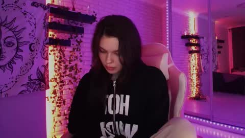 Snapshot of uwu_eva chatting on 8, 12, 2024 Eva online show from 8, 12, 2024