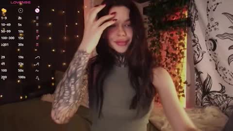 Snapshot of uwu_eva chatting on 14, 12, 2024 Eva online show from 14, 12, 2024