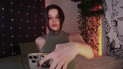 Snapshot of uwu_eva chatting on 15, 12, 2024 Eva online show from 15, 12, 2024