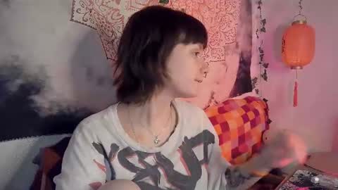 Snapshot of uwujudyosas chatting on 18, 6, 2026 Judy online show from 18, 6, 2026