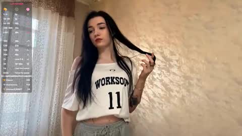 Snapshot of uwun_pinksi chatting on 28, 2, 2026 Lisi online show from 28, 2, 2026