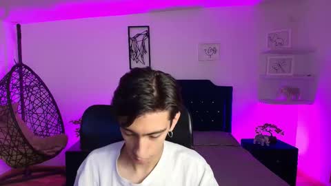 Snapshot of uyukie chatting on 18, 9, 2025 UYUKIE online show from 18, 9, 2025