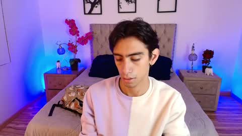 Snapshot of uyukie chatting on 15, 10, 2025 UYUKIE online show from 15, 10, 2025