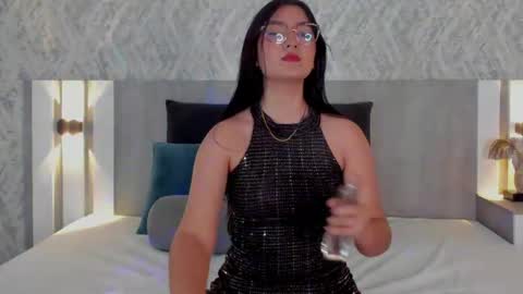 Snapshot of vaalentina_lux chatting on 4, 6, 2026 Vaalentina Lux online show from 4, 6, 2026