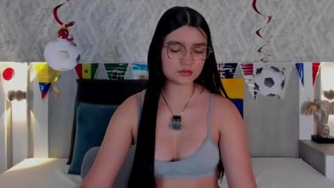 Snapshot of vaalentina_lux chatting on 23, 6, 2026 Vaalentina Lux online show from 23, 6, 2026