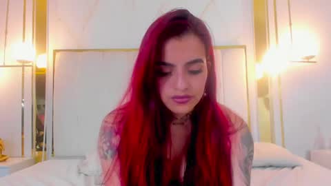 Snapshot of vaaleriee_miller_ chatting on 14, 1, 2025 valeriee miller online show from 14, 1, 2025