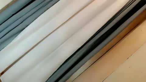 JESS - DONT FORGET TO FOLLOW ME AND GIVE ME THUMBS UP online show from 22, 11, 2025