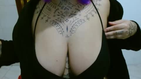 Vah Oliver online show from 5, 11, 2025