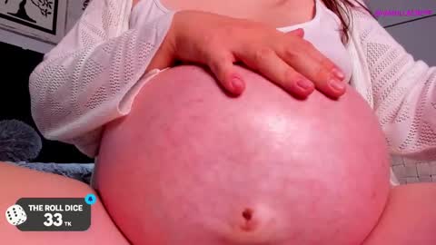 Snapshot of vainillacrepe chatting on 8, 3, 2025 Im Mila my onlyfans is vainillacrepe online show from 8, 3, 2025