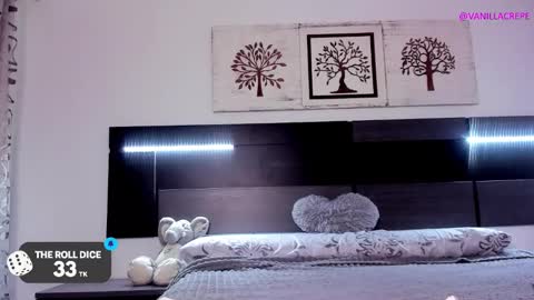 Snapshot of vainillacrepe chatting on 8, 3, 2025 Im Mila my onlyfans is vainillacrepe online show from 8, 3, 2025