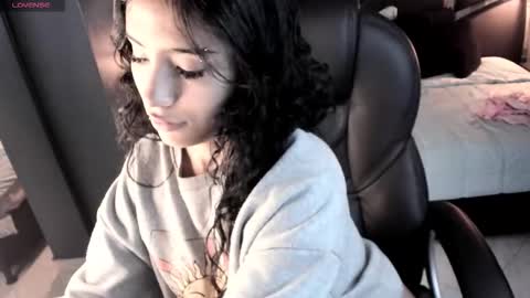 Snapshot of vaiolethsan chatting on 11, 2, 2026 Vaioleth online show from 11, 2, 2026