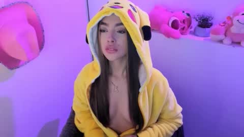 vaiolett_69 online show from 25, 2, 2026