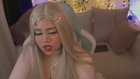 Snapshot of val_luv chatting on 13, 6, 2026 val online show from 13, 6, 2026