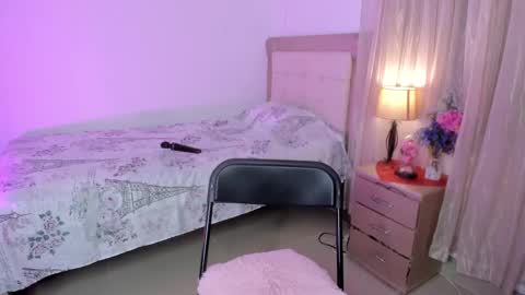 HI IM NEW online show from 22, 2, 2025