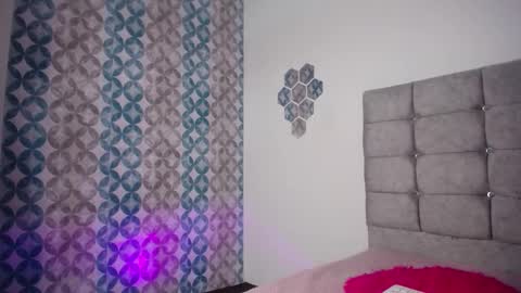 valen_luxxx online show from 9, 1, 2026