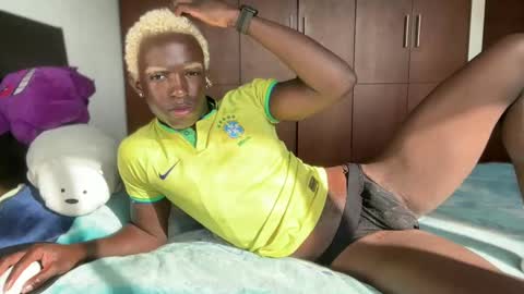   Valentin  independent Cam Boy     online show from 15, 1, 2025