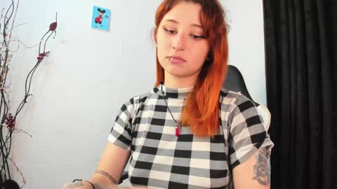 Snapshot of valent_27 chatting on 28, 12, 2024 Valentina online show from 28, 12, 2024