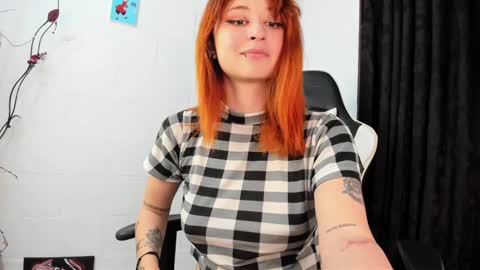 Snapshot of valent_27 chatting on 28, 12, 2024 Valentina online show from 28, 12, 2024