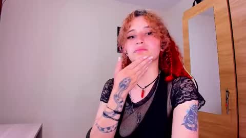 Snapshot of valent_27 chatting on 25, 9, 2025 Valentina online show from 25, 9, 2025