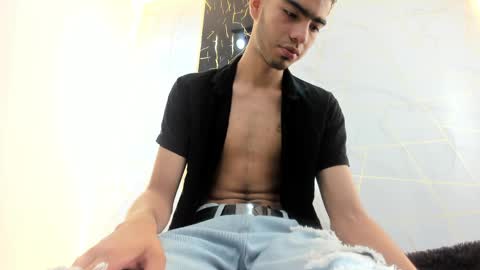 VALENTIN  online show from 18, 4, 2026