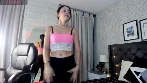 Snapshot of valentina__desire chatting on 28, 4, 2026 Valen online show from 28, 4, 2026