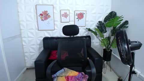 Snapshot of valentina_mature chatting on 24, 1, 2025 Valentina online show from 24, 1, 2025
