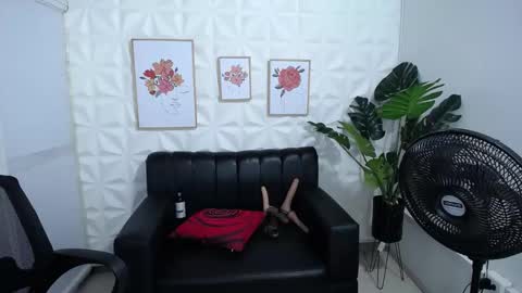 Snapshot of valentina_mature chatting on 24, 1, 2025 Valentina online show from 24, 1, 2025