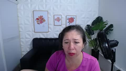 Snapshot of valentina_mature chatting on 1, 2, 2025 Valentina online show from 1, 2, 2025