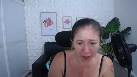 Snapshot of valentina_mature chatting on 11, 3, 2025 Valentina online show from 11, 3, 2025
