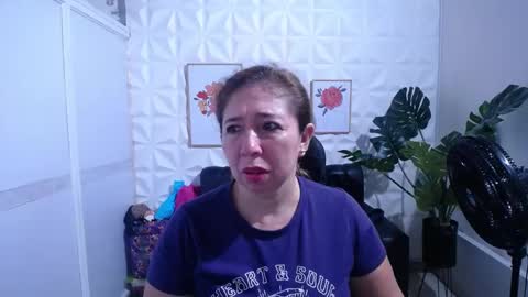 Snapshot of valentina_mature chatting on 11, 9, 2025 Valentina online show from 11, 9, 2025