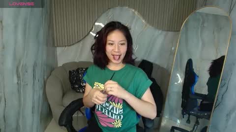 Snapshot of valentina_r_ chatting on 22, 12, 2025 Valentina online show from 22, 12, 2025