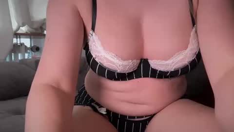 Valentina online show from 17, 9, 2025