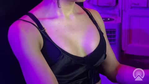 Snapshot of valentinasmilets chatting on 8, 8, 2026 valentinasmilets online show from 8, 8, 2026