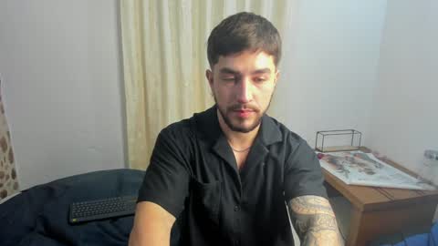 valentino online show from 24, 12, 2024