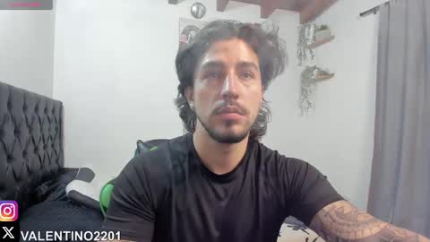 valentino online show from 17, 10, 2025