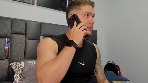 Valentino Ferrari online show from 14, 12, 2024