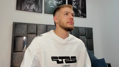 Valentino Ferrari online show from 28, 12, 2024