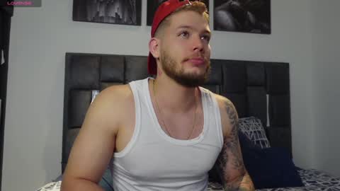 Valentino Ferrari online show from 8, 1, 2025