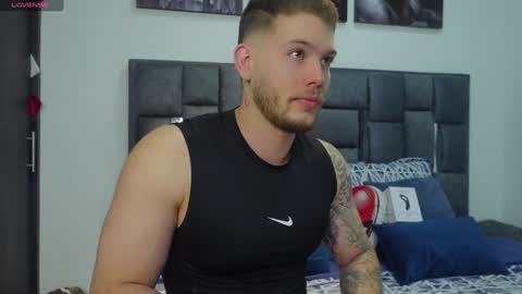 Valentino Ferrari online show from 25, 1, 2025