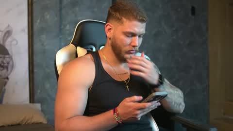 Valentino Ferrari online show from 24, 9, 2025