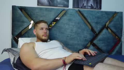 Valentino Ferrari online show from 8, 10, 2025