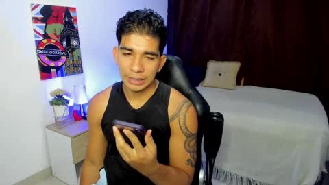 VALENTINO MOURA online show from 5, 3, 2025