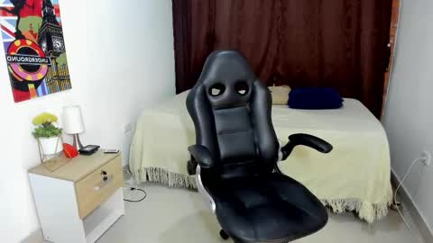 VALENTINO MOURA online show from 7, 3, 2025