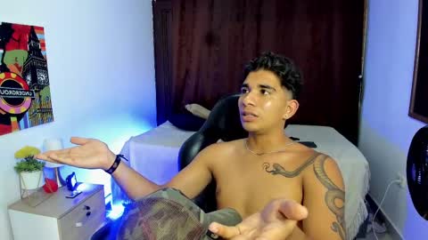 VALENTINO MOURA online show from 10, 3, 2025