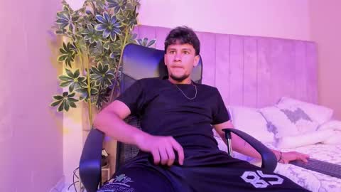 Snapshot of valentino_russo chatting on 27, 2, 2026 VALENTINO online show from 27, 2, 2026