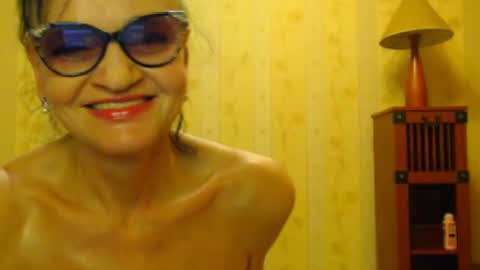Snapshot of valenttijm3851 chatting on 5, 3, 2025 valentijm online show from 5, 3, 2025